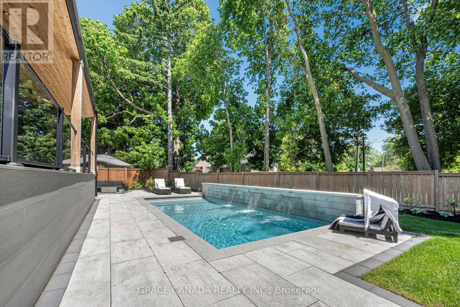 527 Oneida Drive Property Photo 35