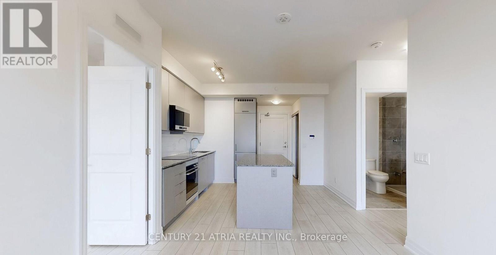 2811 - 30 Elm Drive W Property Photo 3