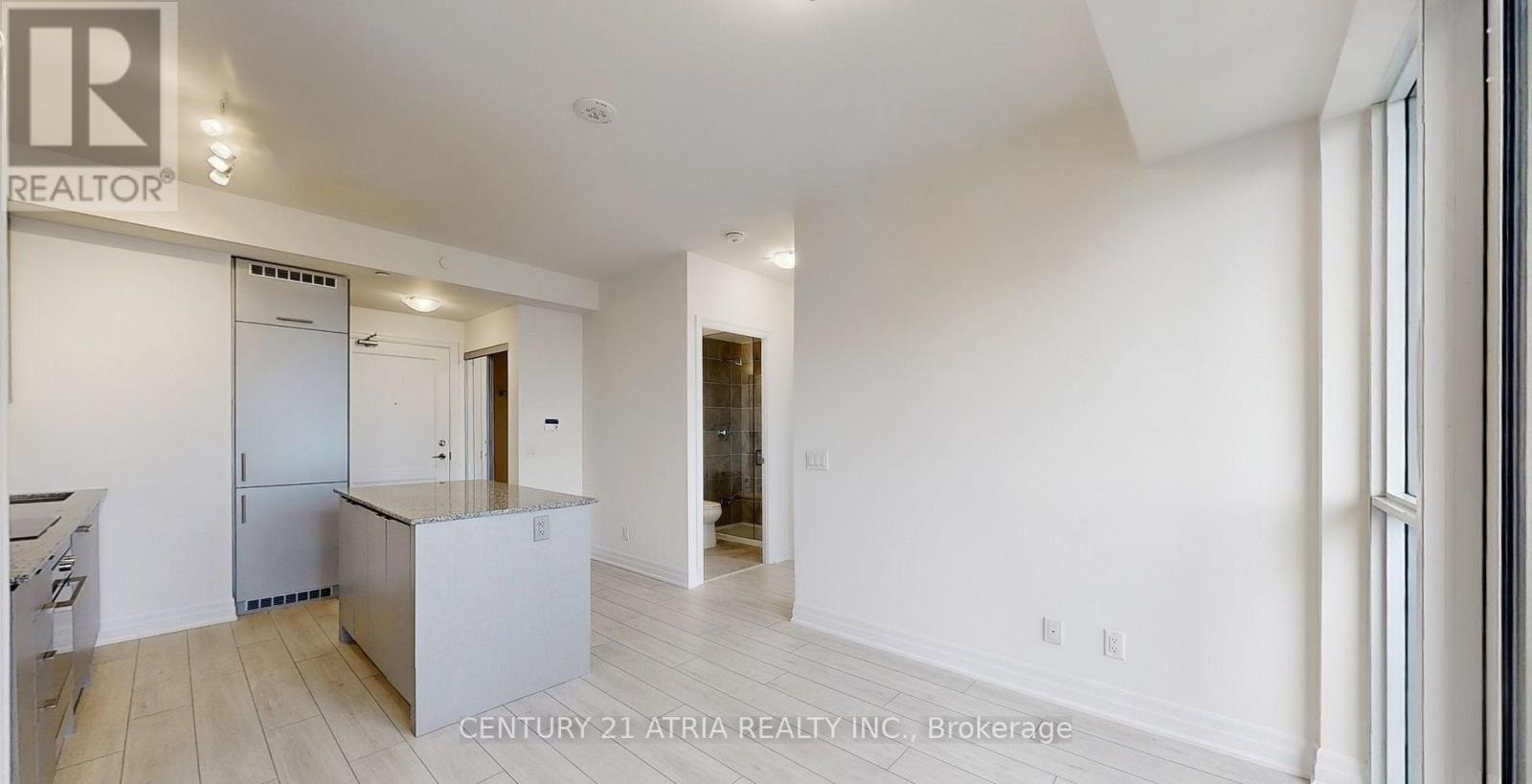 2811 - 30 Elm Drive W Property Photo 7