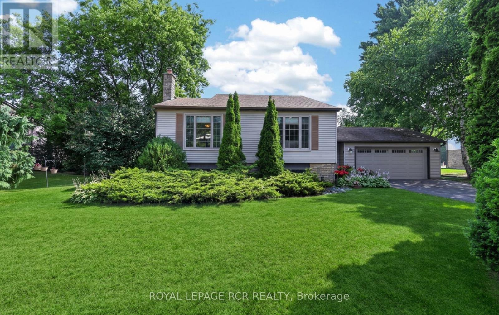 60 Holmes Drive Property Photo 2