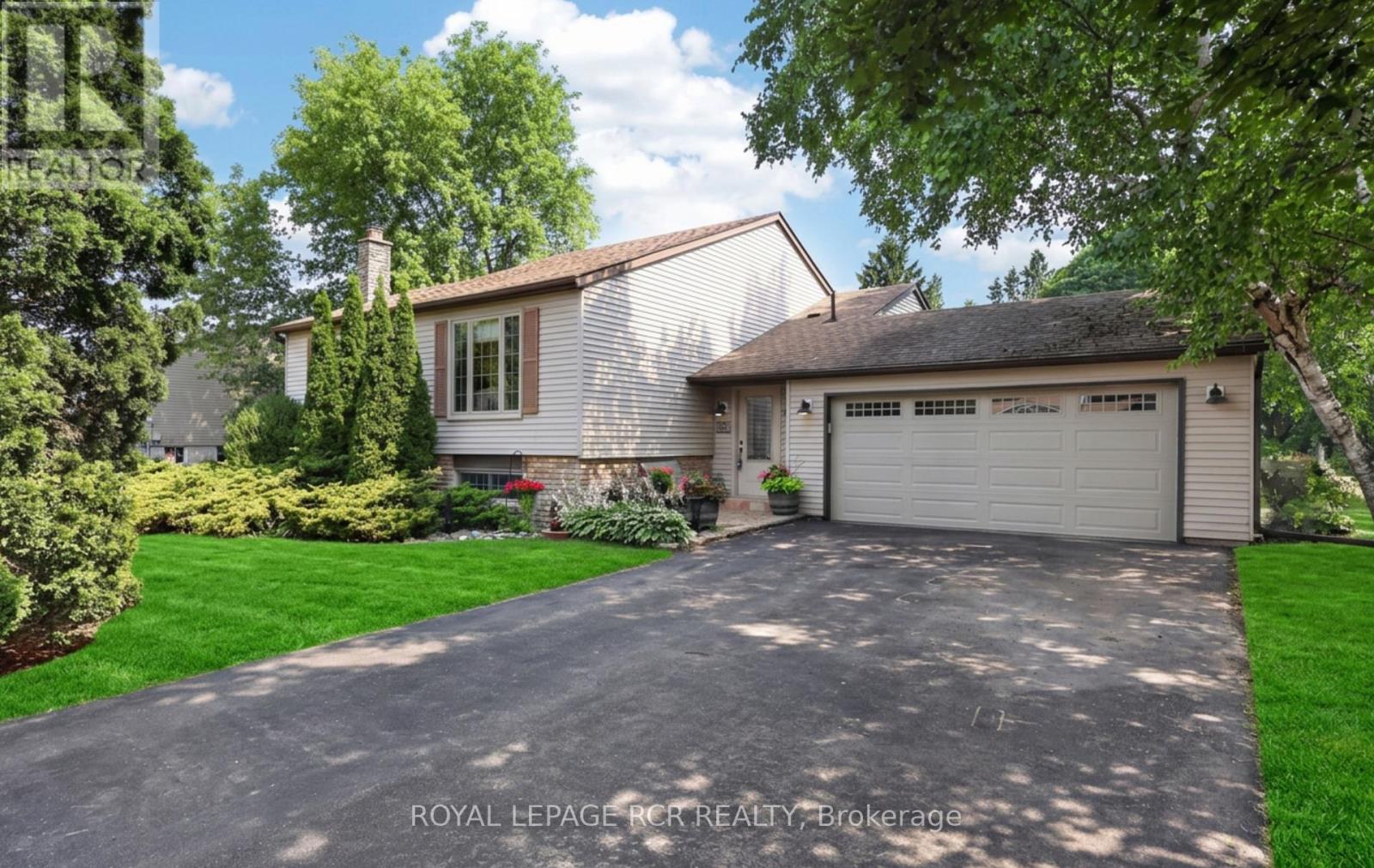 60 Holmes Drive Property Photo 3