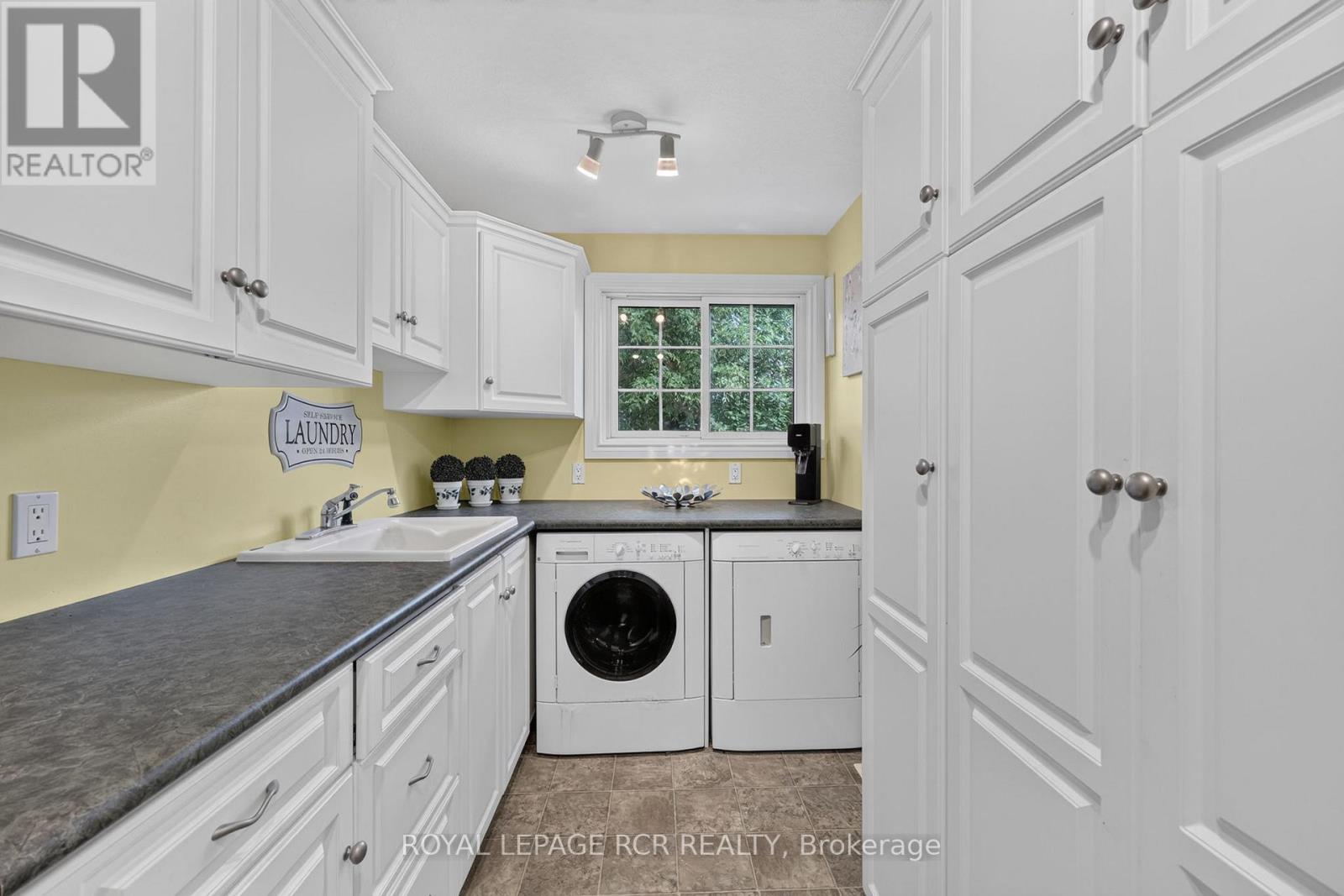 60 Holmes Drive Property Photo 18