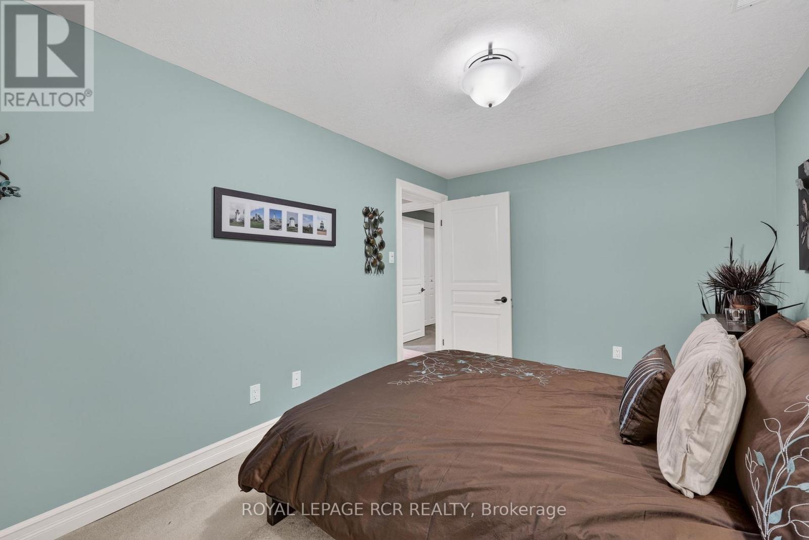 60 Holmes Drive Property Photo 24