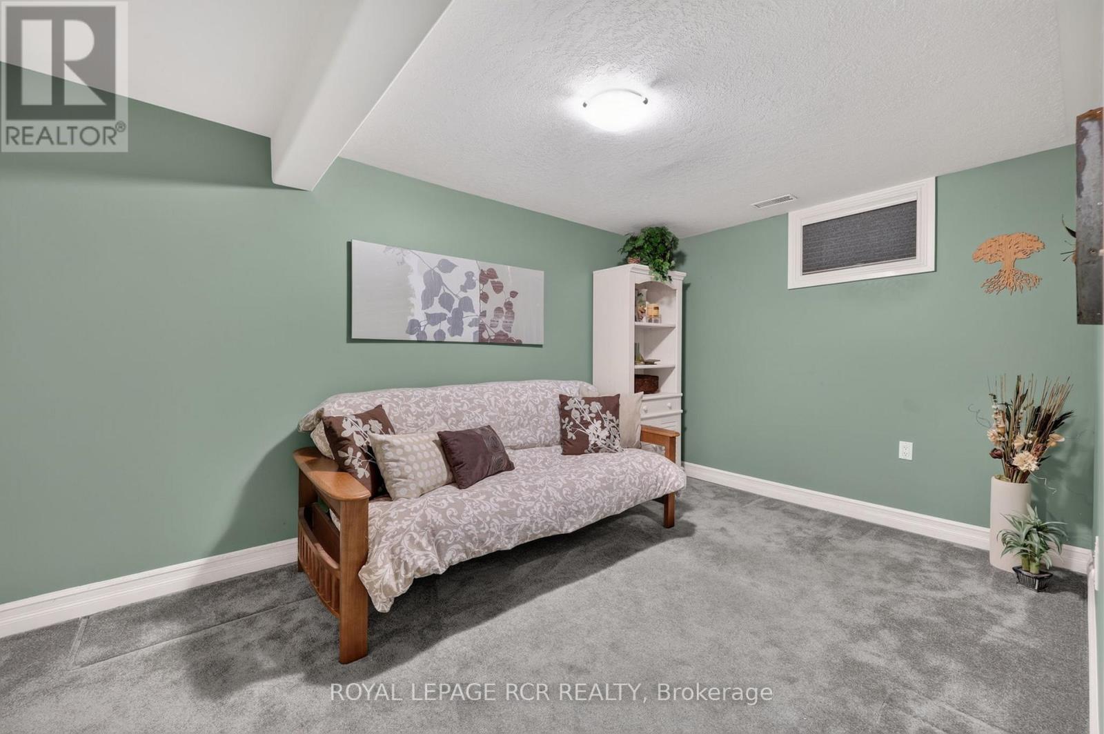 60 Holmes Drive Property Photo 25