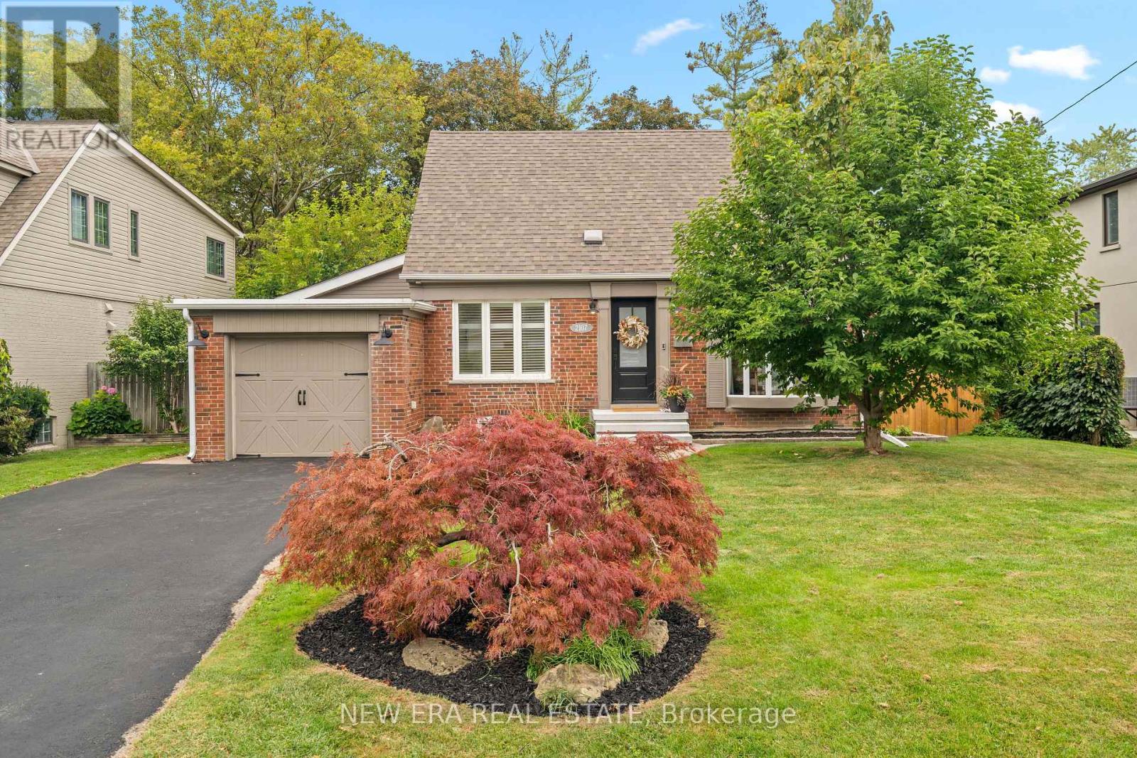2107 Russett Road Property Photo 1