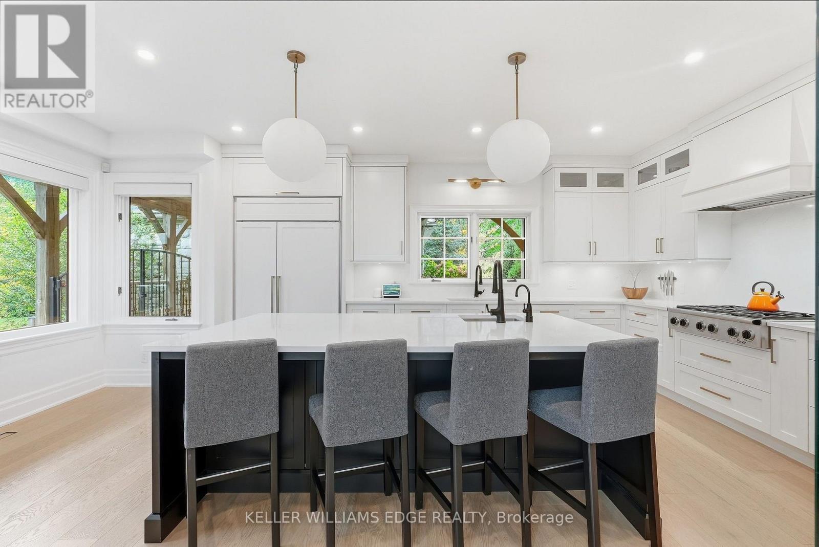 2376 8 Side Road Property Photo 9