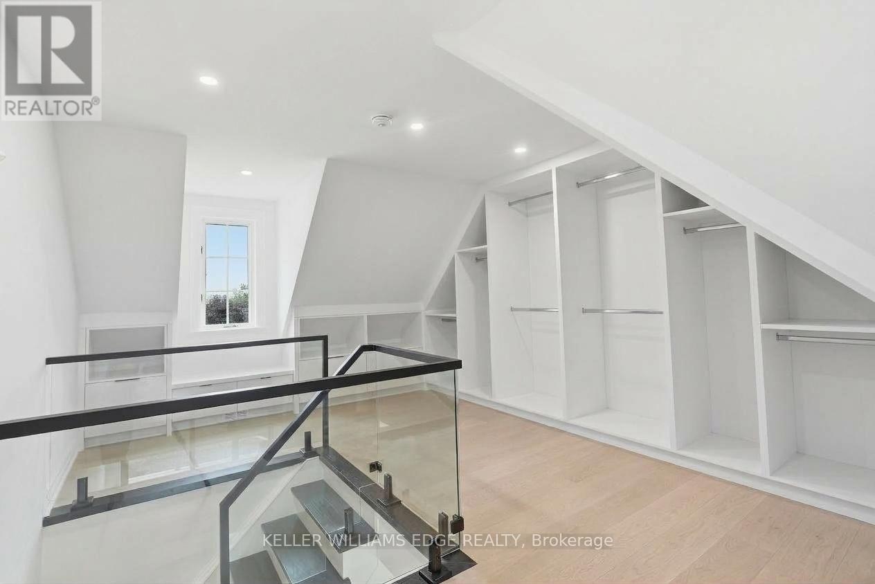 2376 8 Side Road Property Photo 25