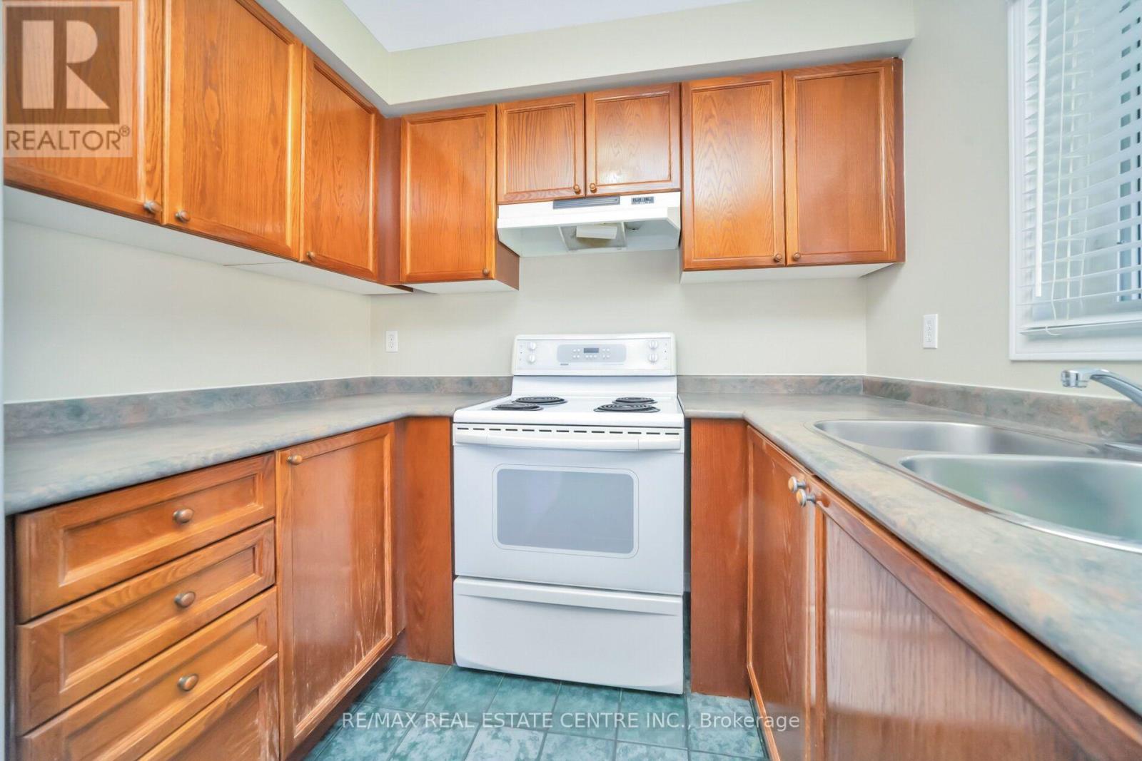 111 Springview Drive Property Photo 18