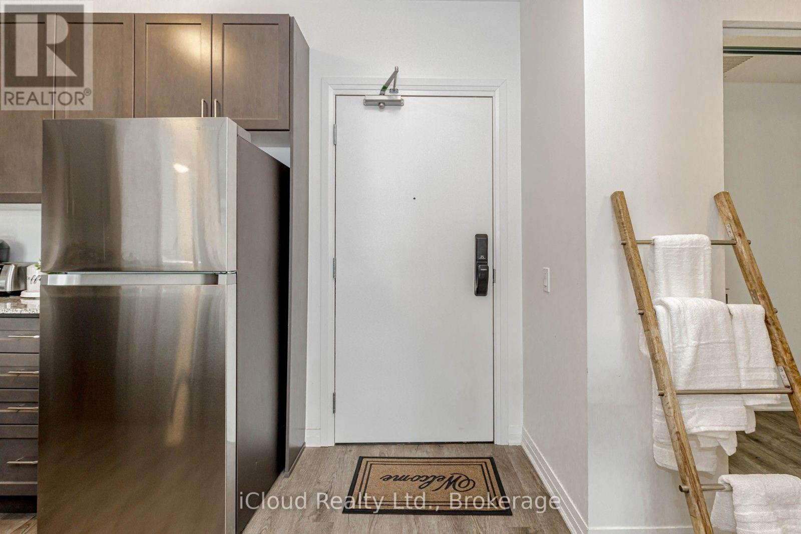 504 - 95 Dundas Street Property Photo 5