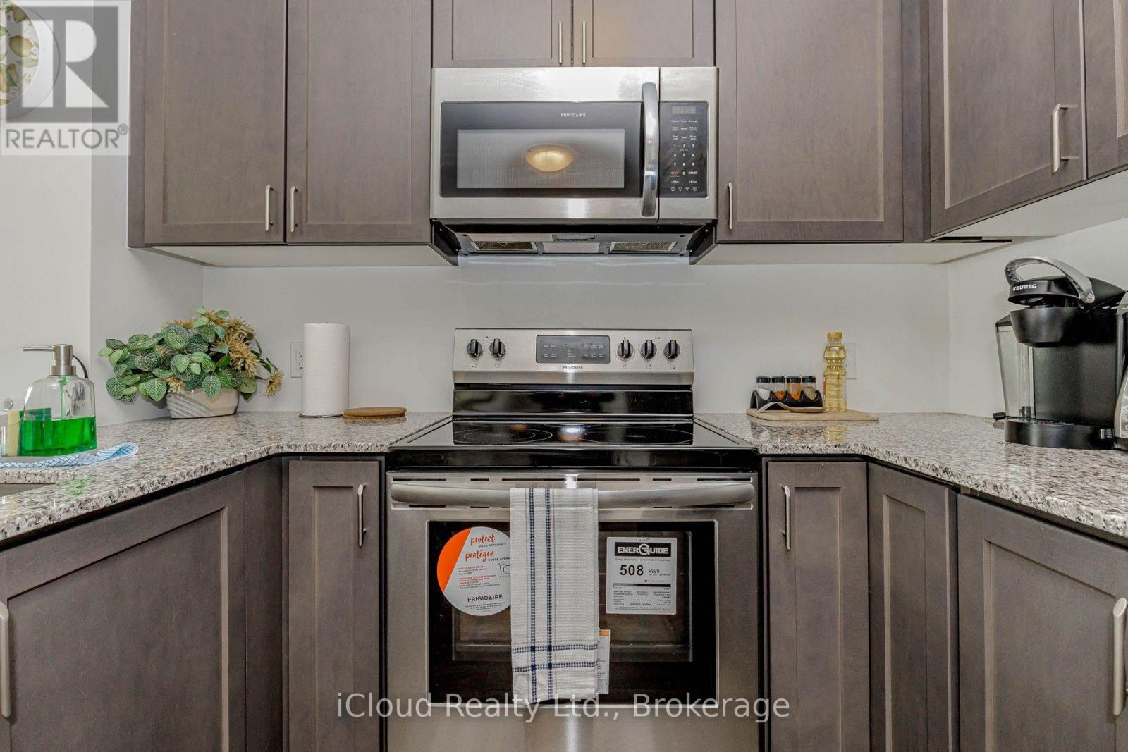 504 - 95 Dundas Street Property Photo 9