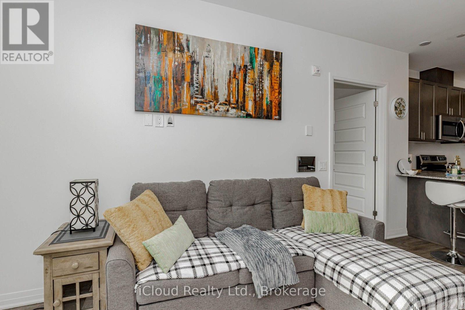 504 - 95 Dundas Street Property Photo 12