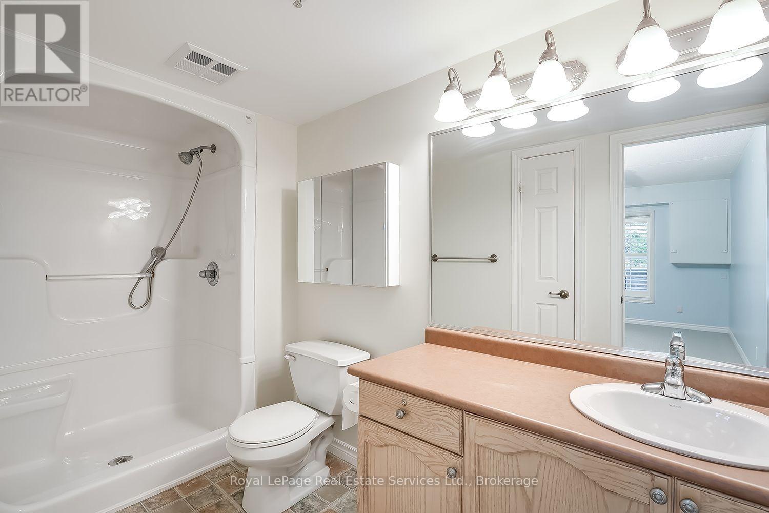 111 - 1460 Bishops Gate Property Photo 6
