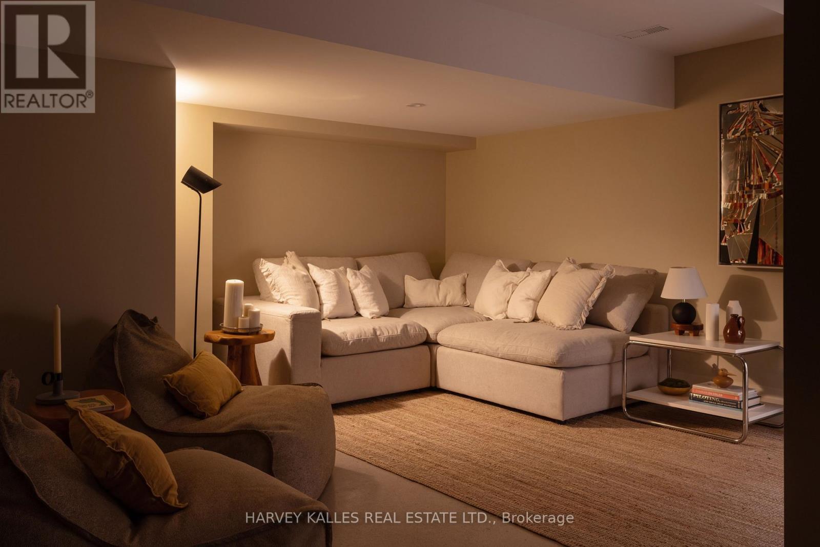 A - 157 Hallam Street Property Photo 9