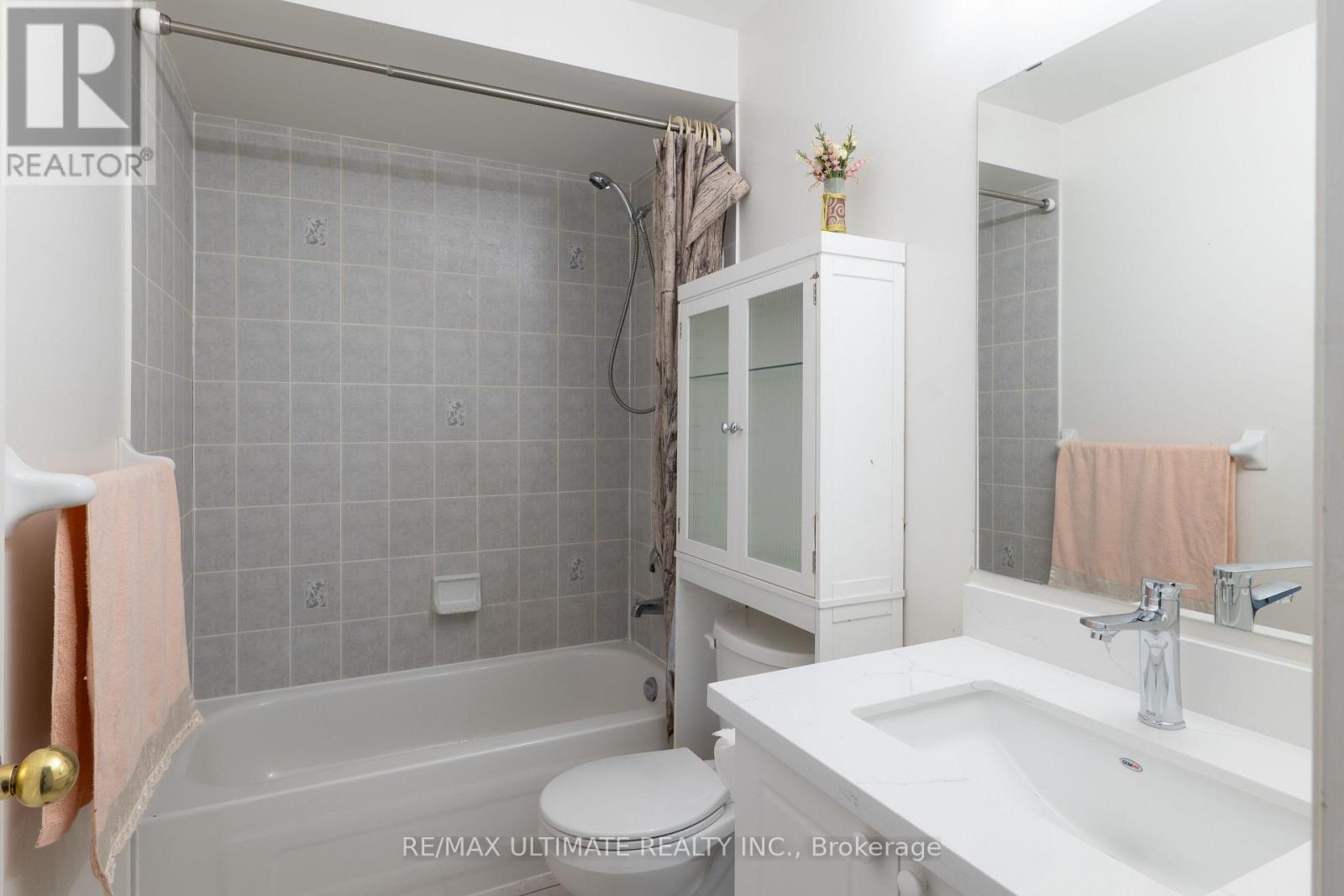 72 - 4950 Albina Way Property Photo 24