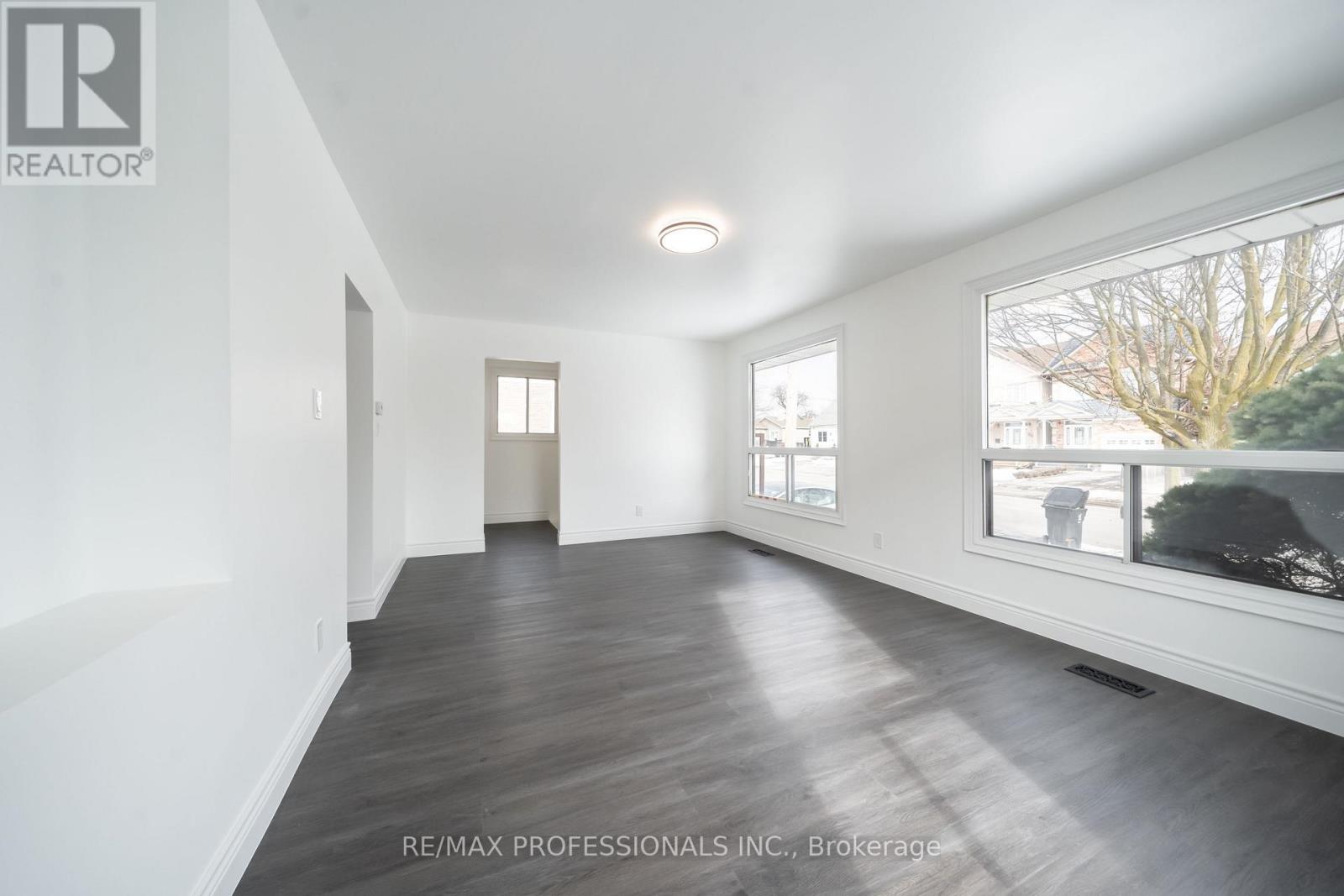 Main - 174 Thirtieth Street Property Photo 7