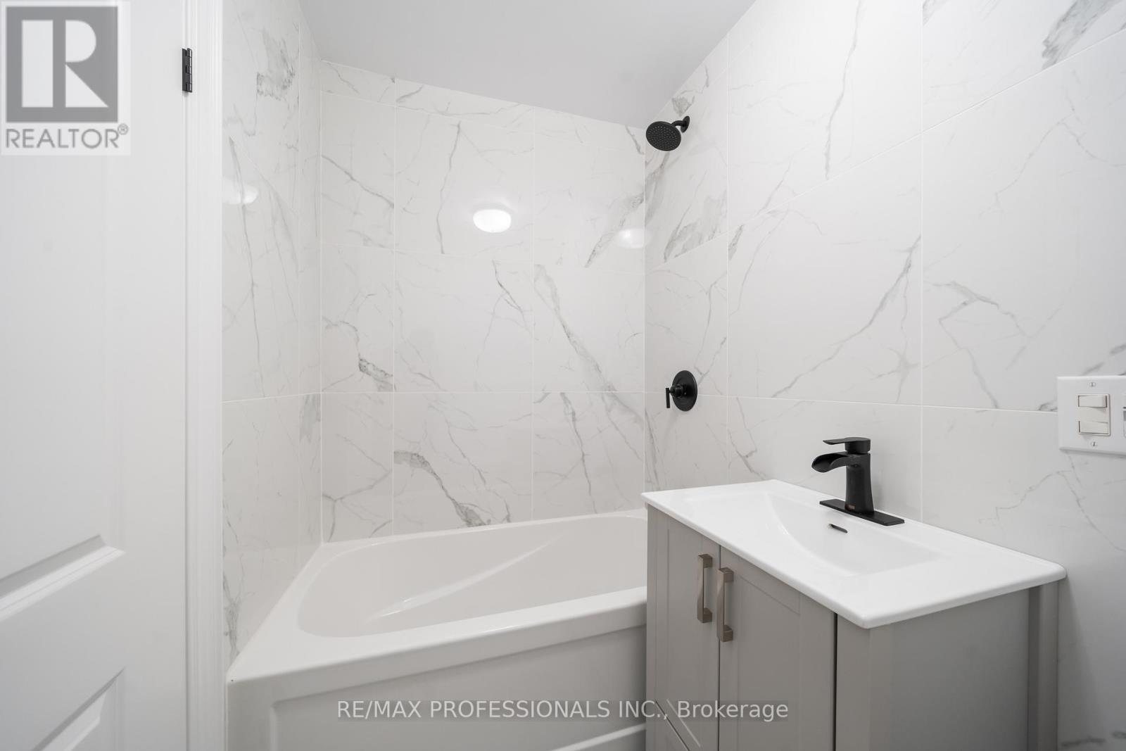 Main - 174 Thirtieth Street Property Photo 15