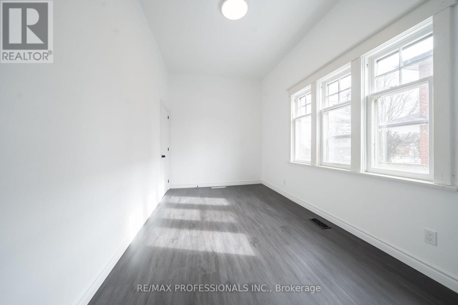 Main - 174 Thirtieth Street Property Photo 17