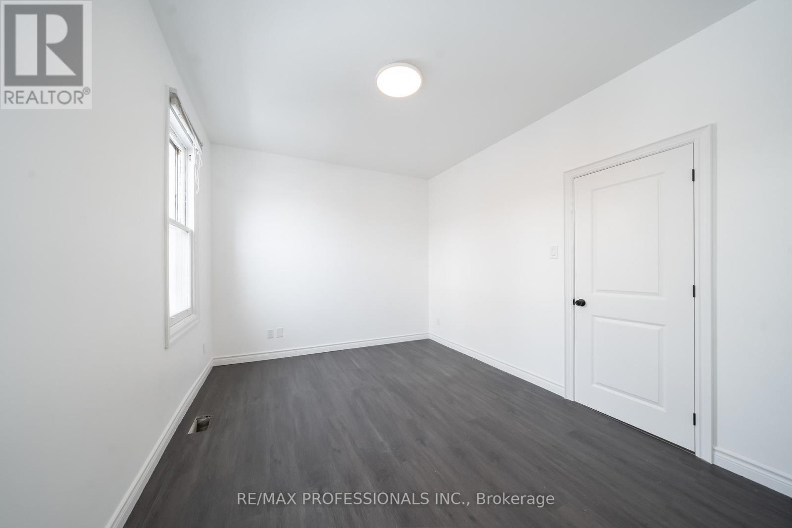 Main - 174 Thirtieth Street Property Photo 19