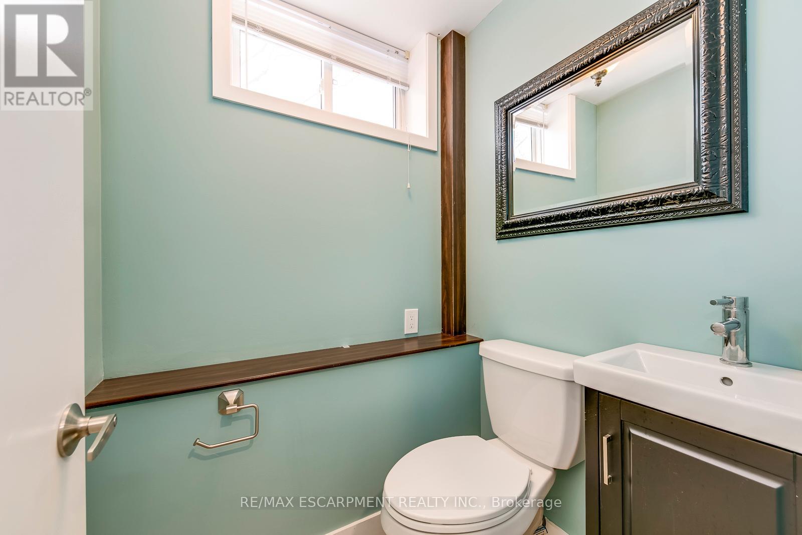 5440 Windermere Drive Property Photo 33