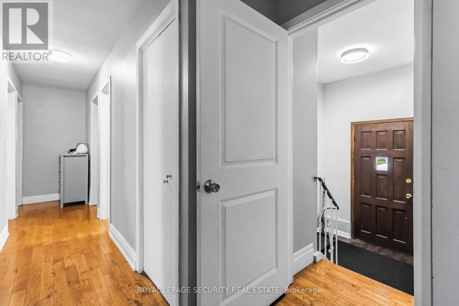93 Connaught Crescent Property Photo 3