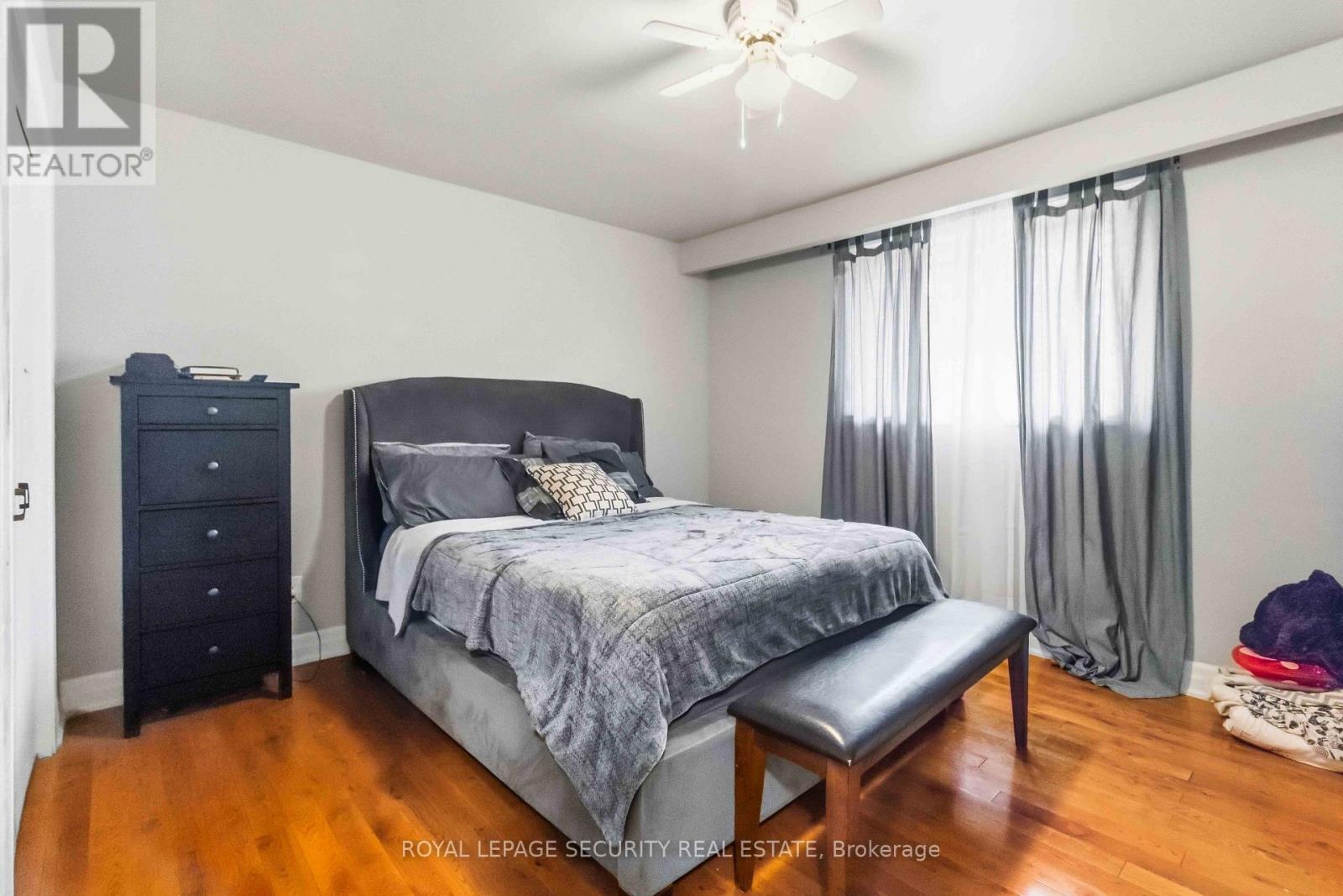 93 Connaught Crescent Property Photo 9