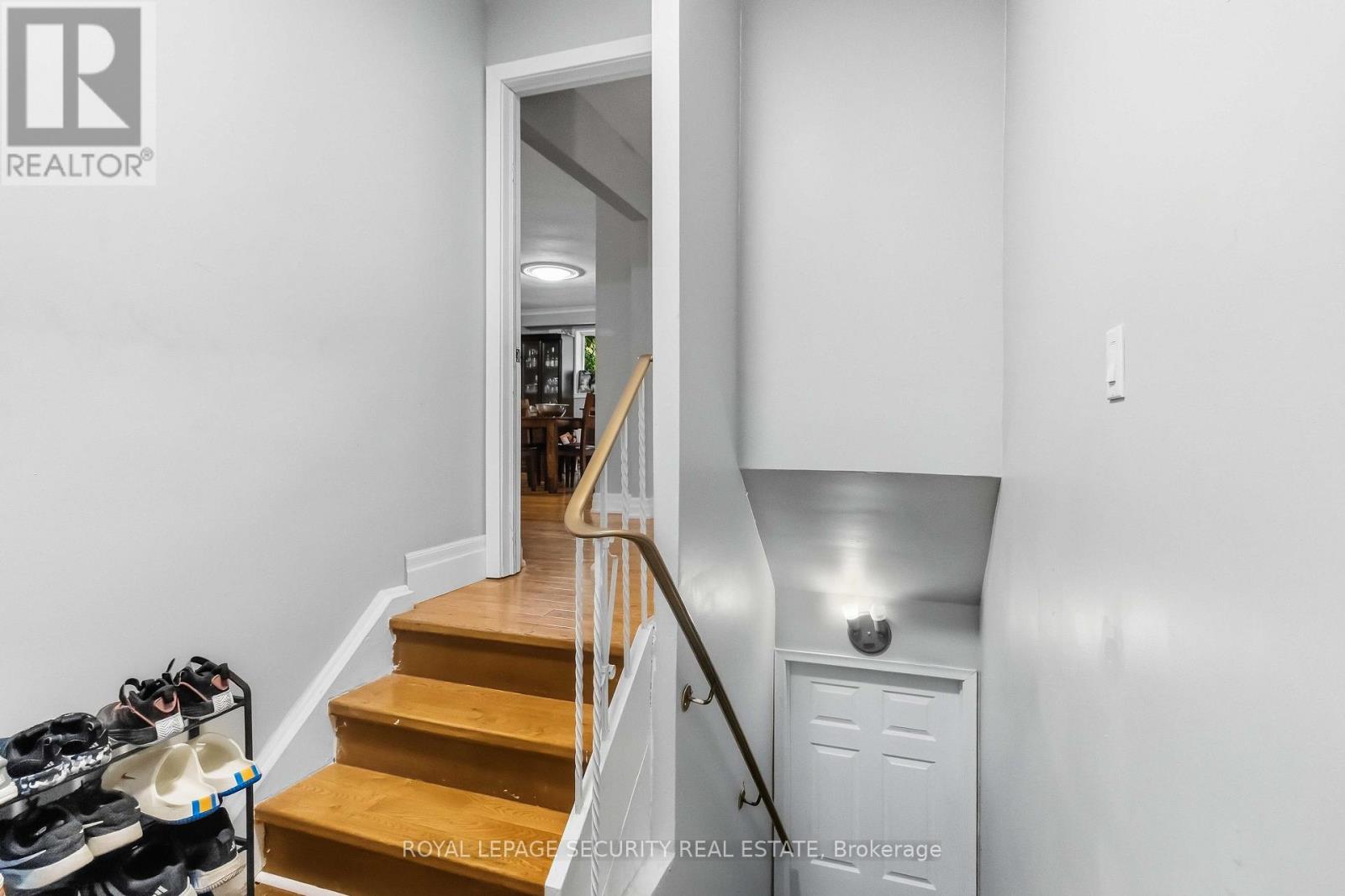 93 Connaught Crescent Property Photo 11