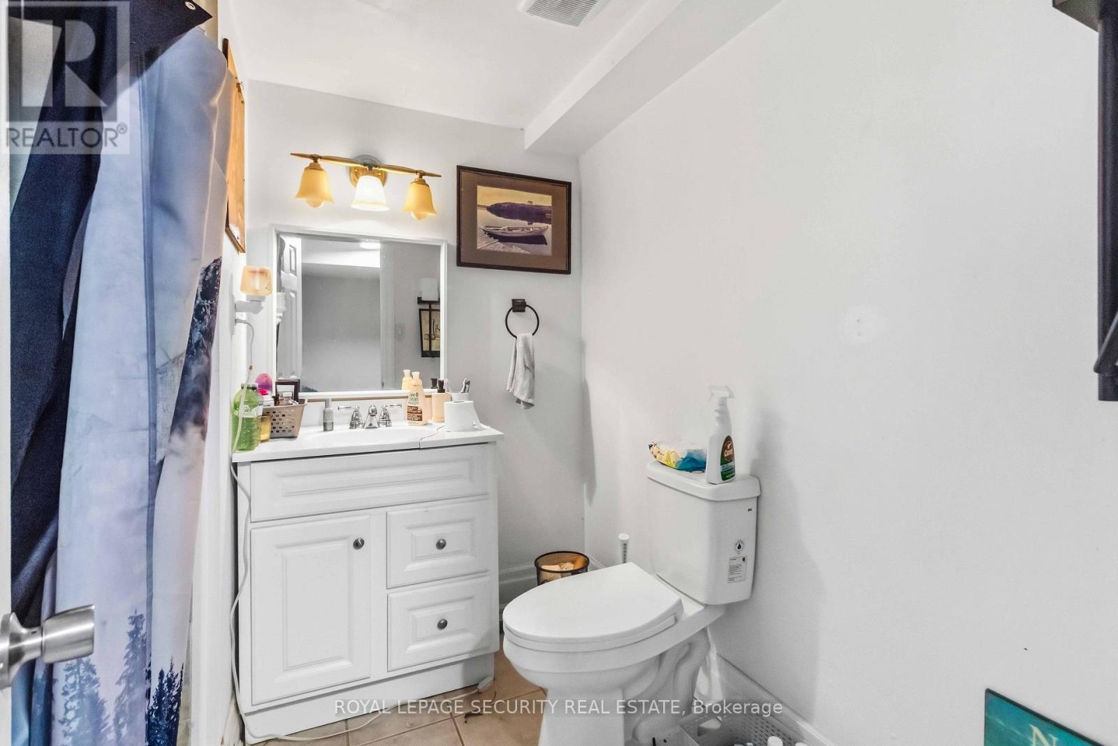 93 Connaught Crescent Property Photo 16