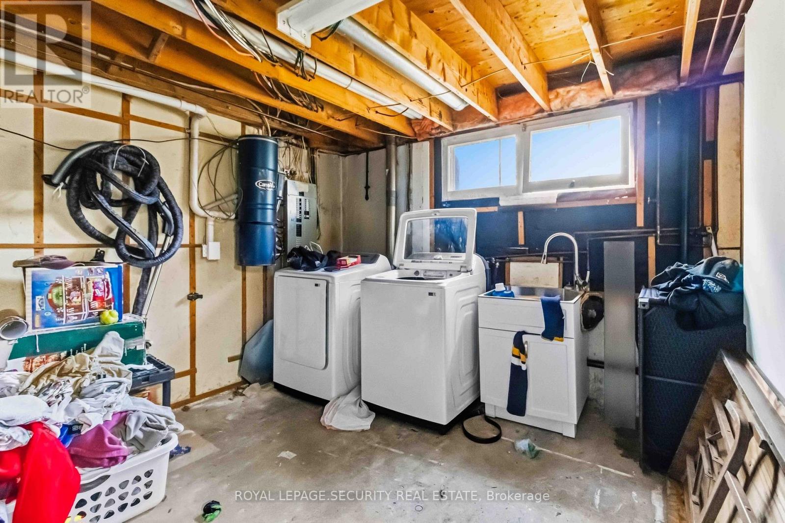93 Connaught Crescent Property Photo 19