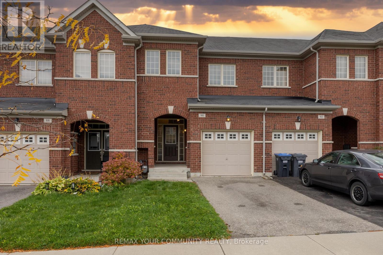 90 Sky Harbour Drive Property Photo 1
