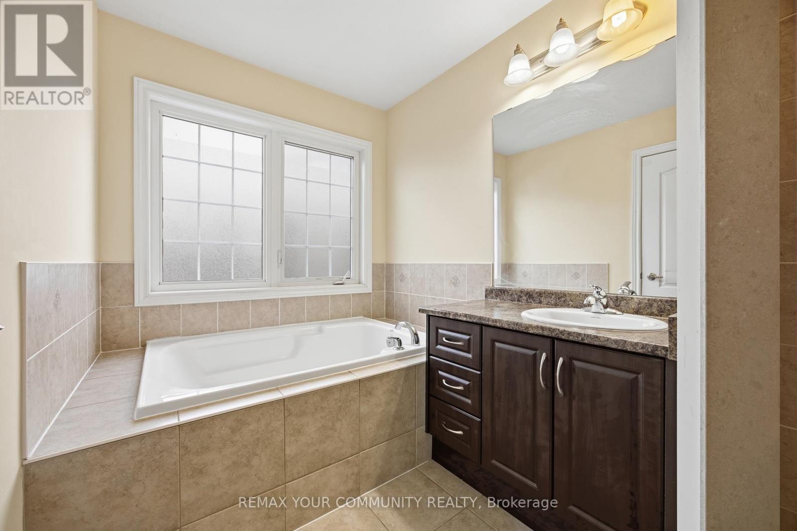 90 Sky Harbour Drive Property Photo 15