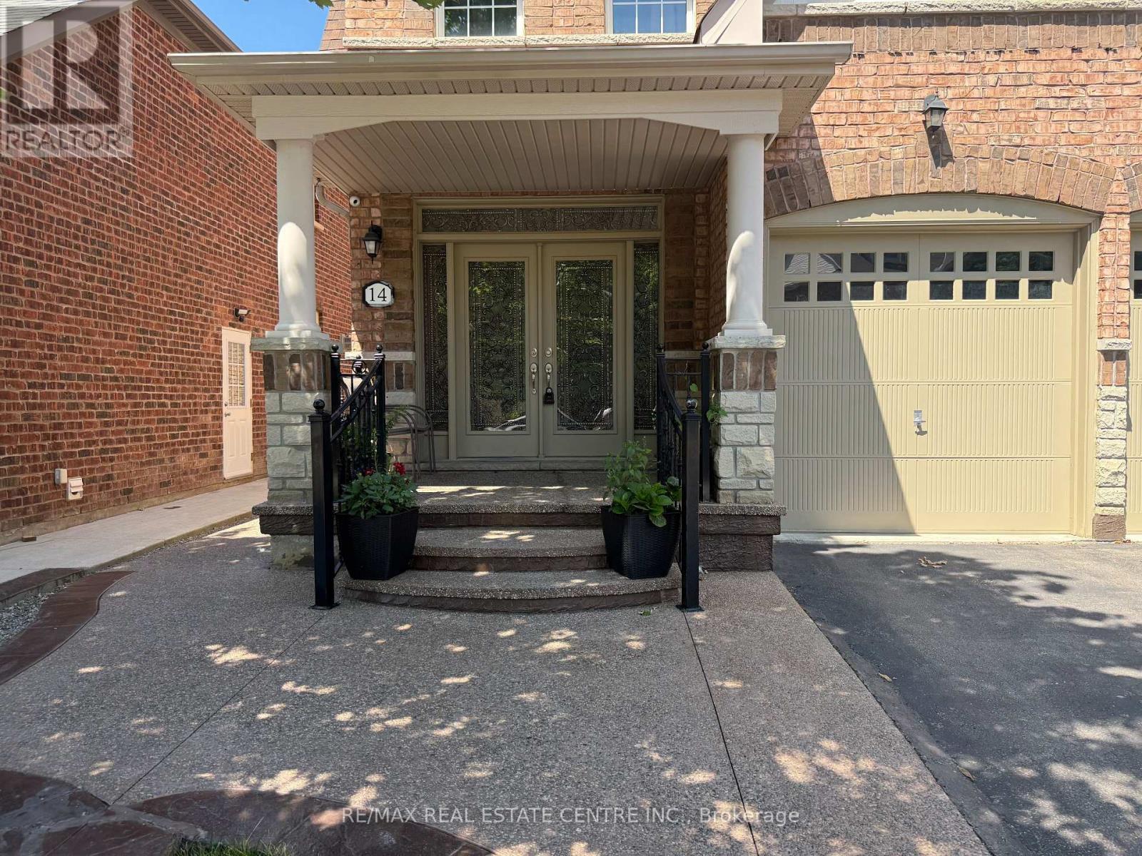 14 Twistleton Street Property Photo 2