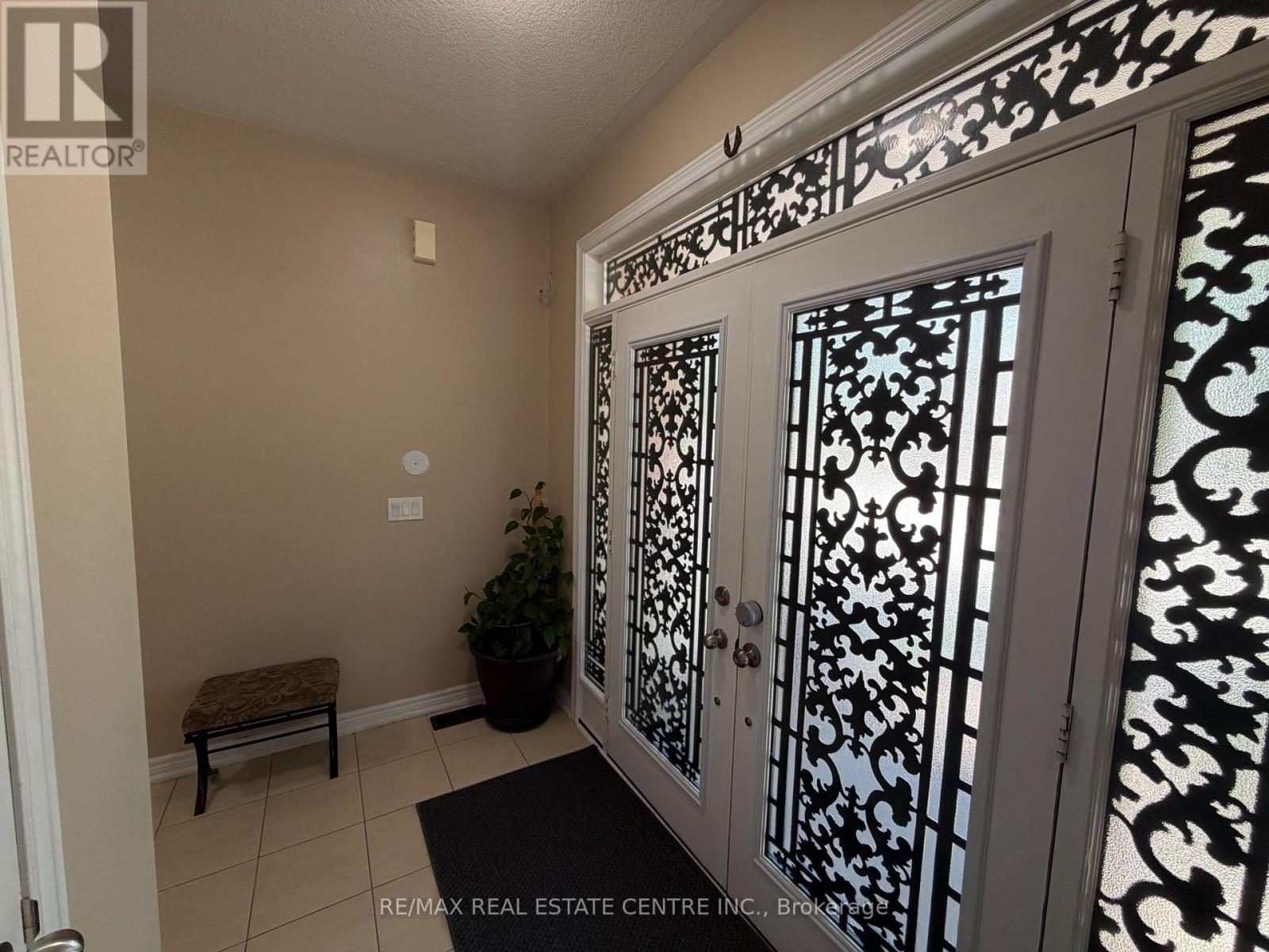 14 Twistleton Street Property Photo 3