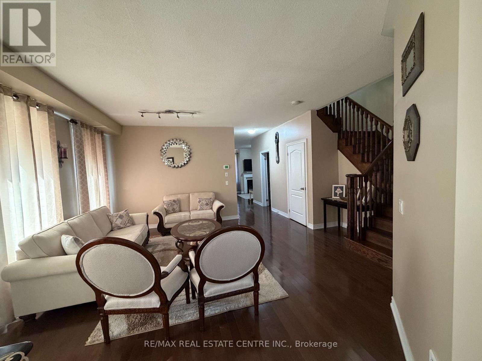 14 Twistleton Street Property Photo 6