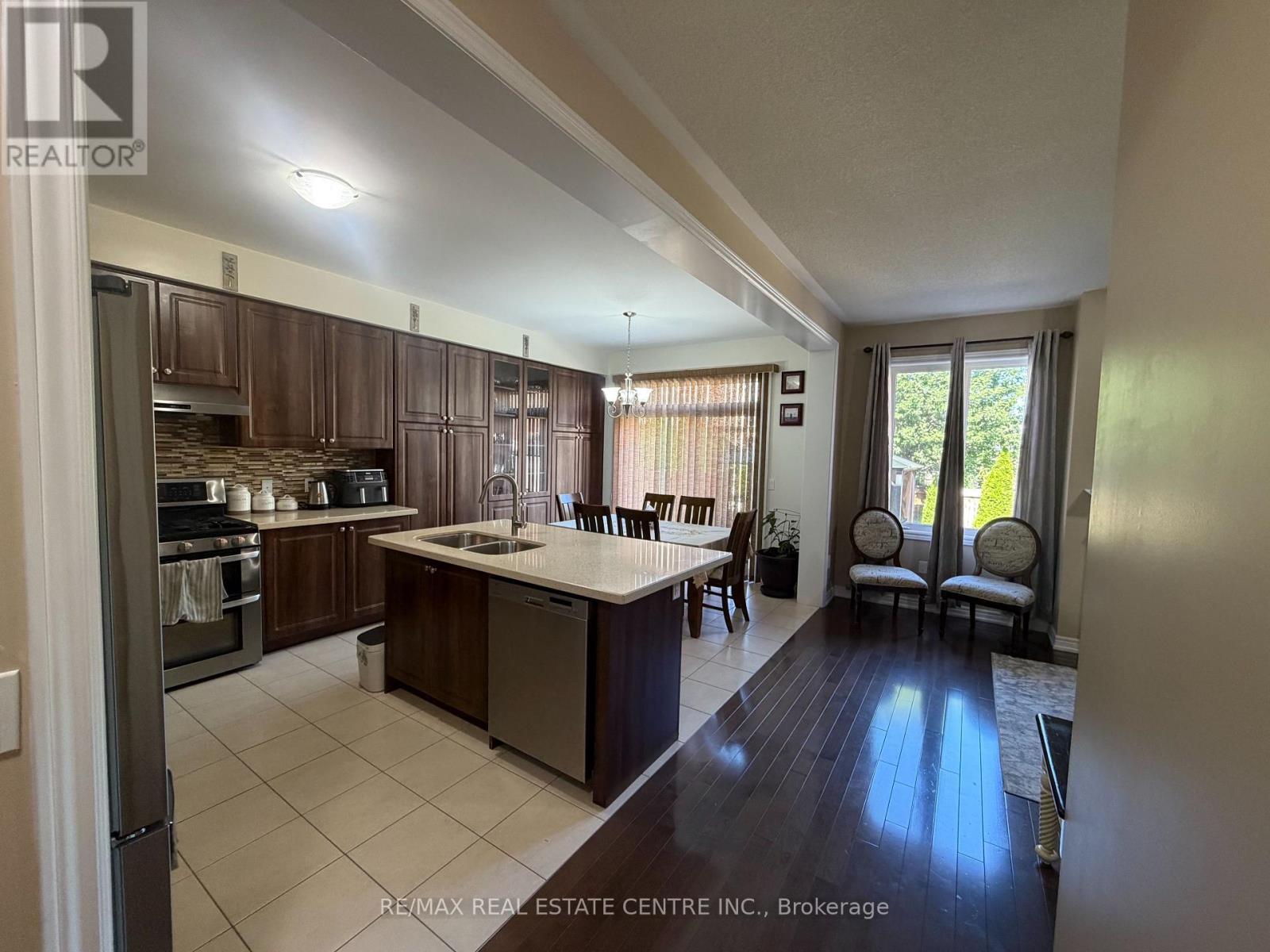 14 Twistleton Street Property Photo 10