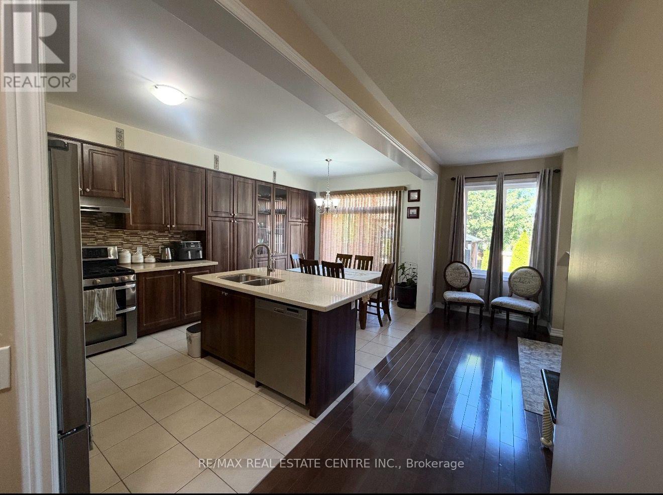 14 Twistleton Street Property Photo 13