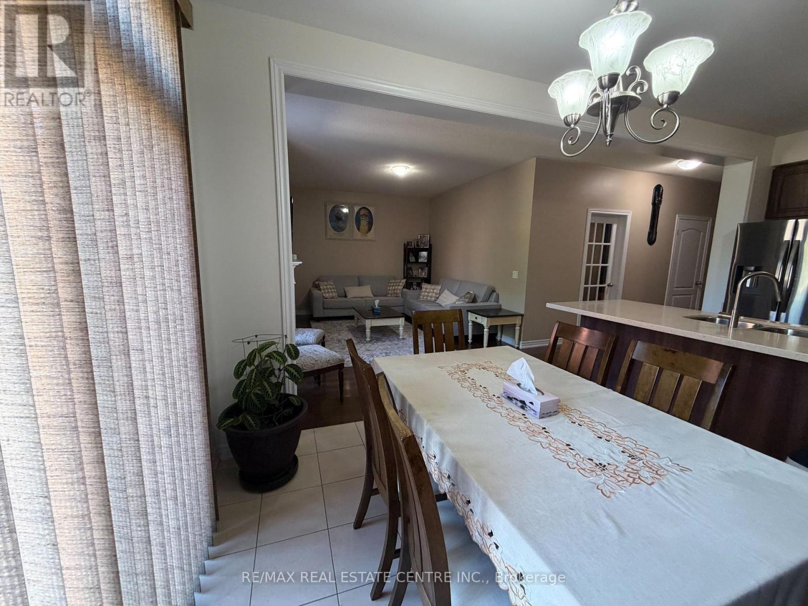 14 Twistleton Street Property Photo 14