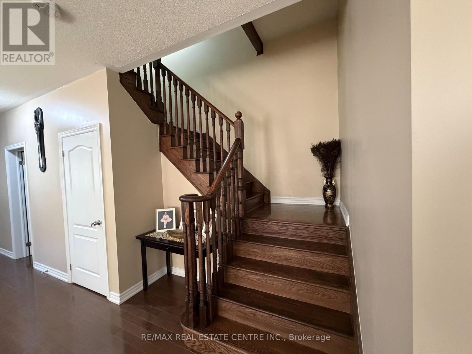 14 Twistleton Street Property Photo 16