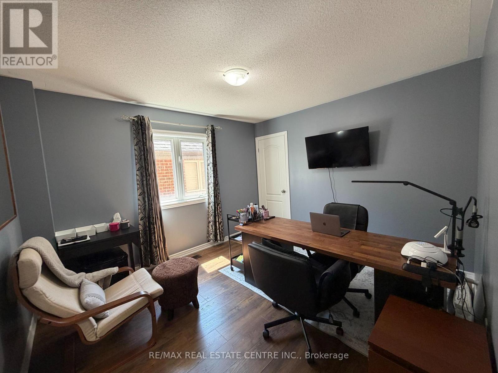 14 Twistleton Street Property Photo 23