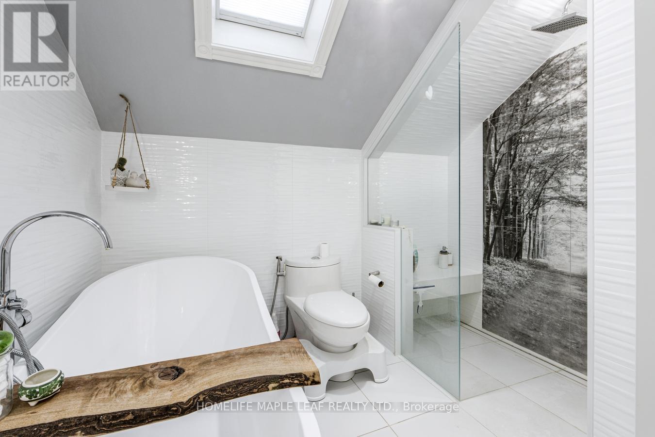 12 Adamson Street N Property Photo 25