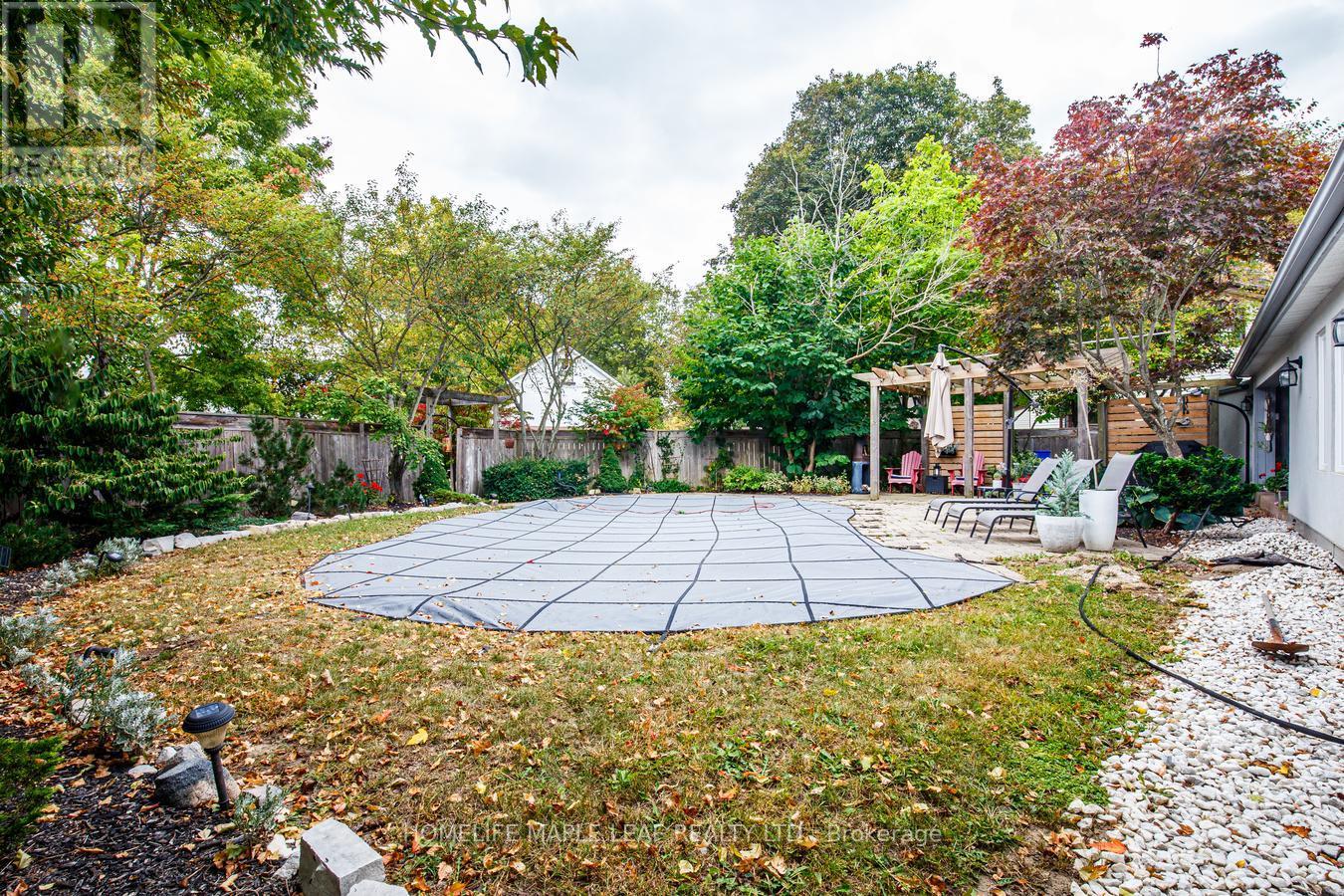 12 Adamson Street N Property Photo 34