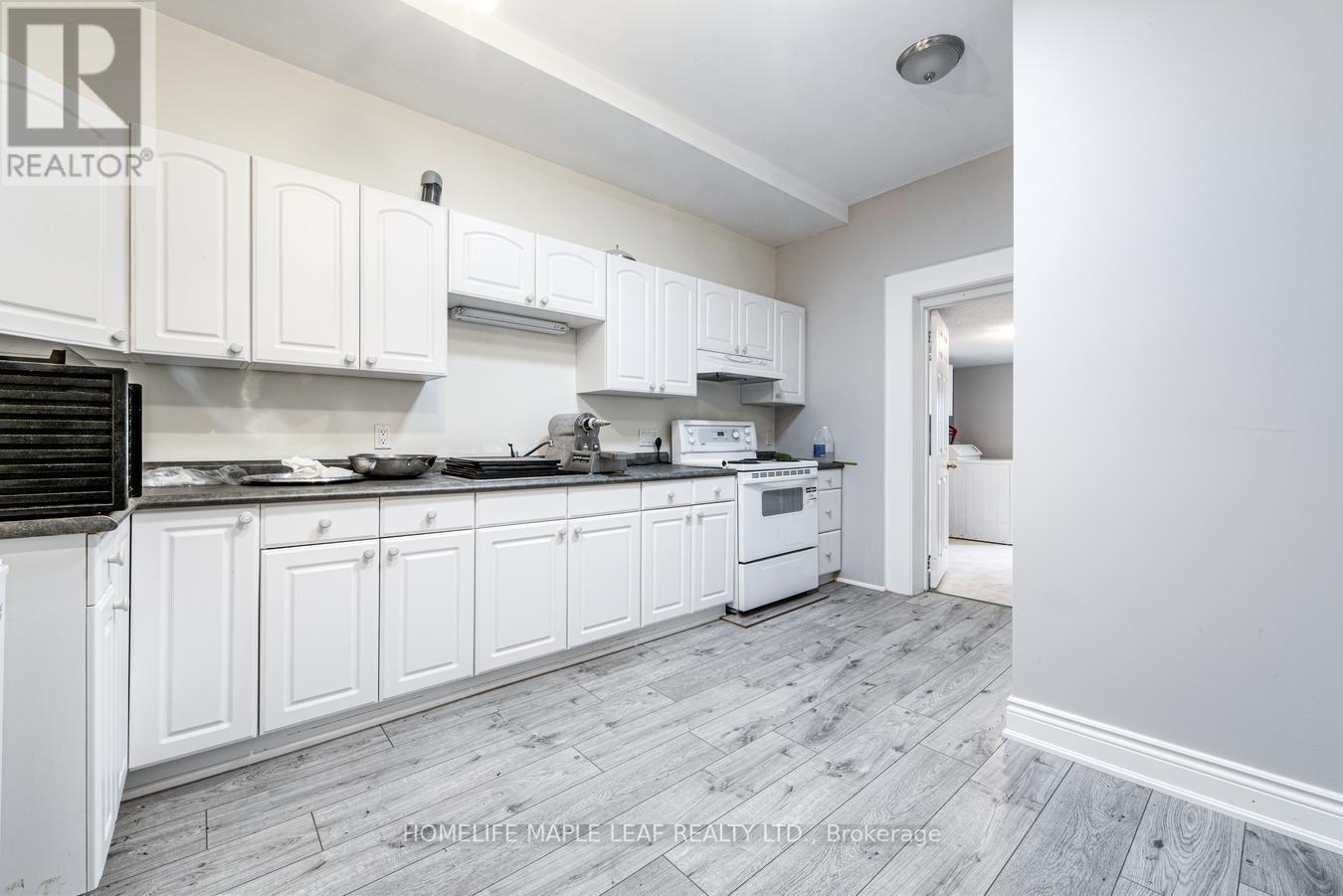 12 Adamson Street N Property Photo 40