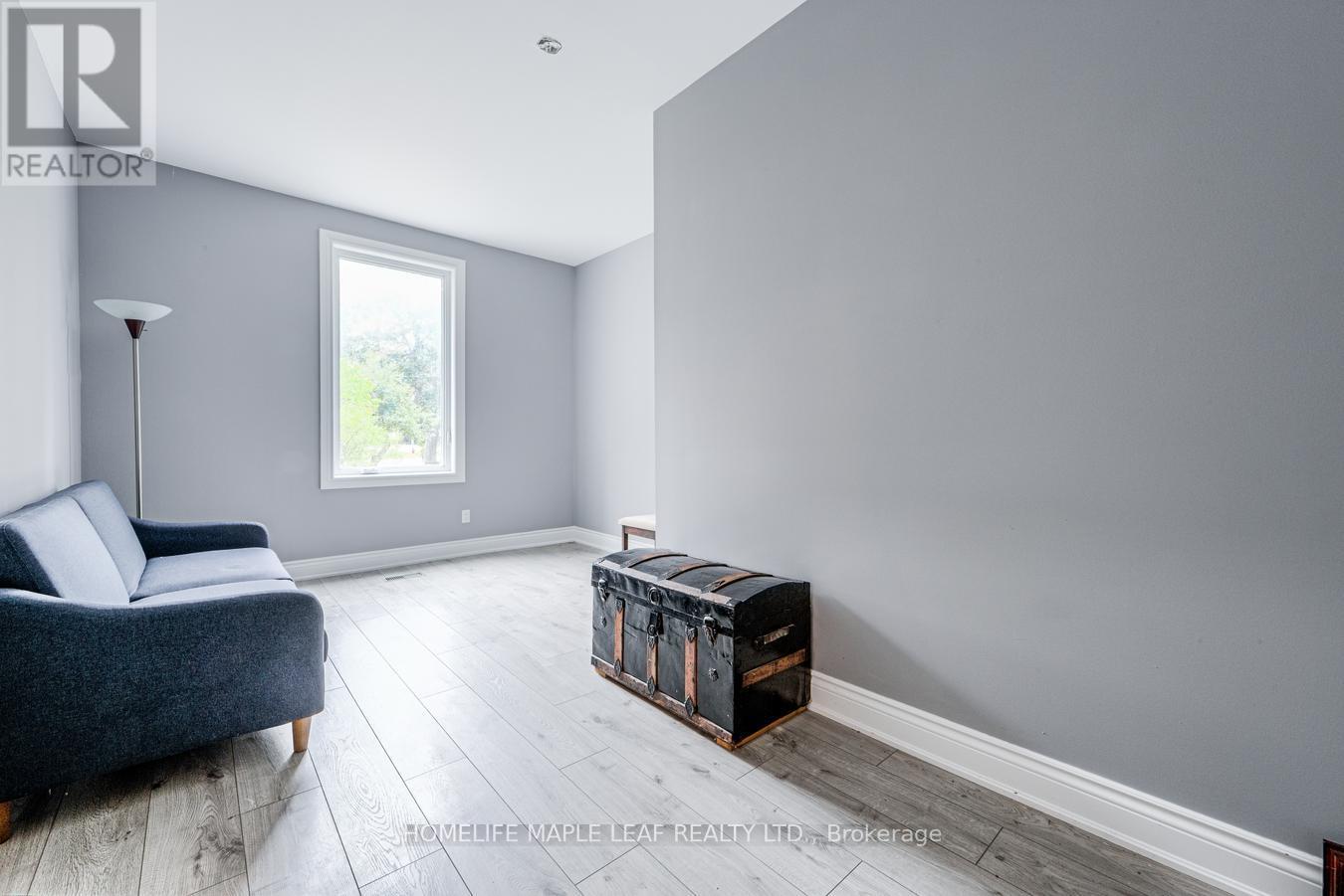 12 Adamson Street N Property Photo 42
