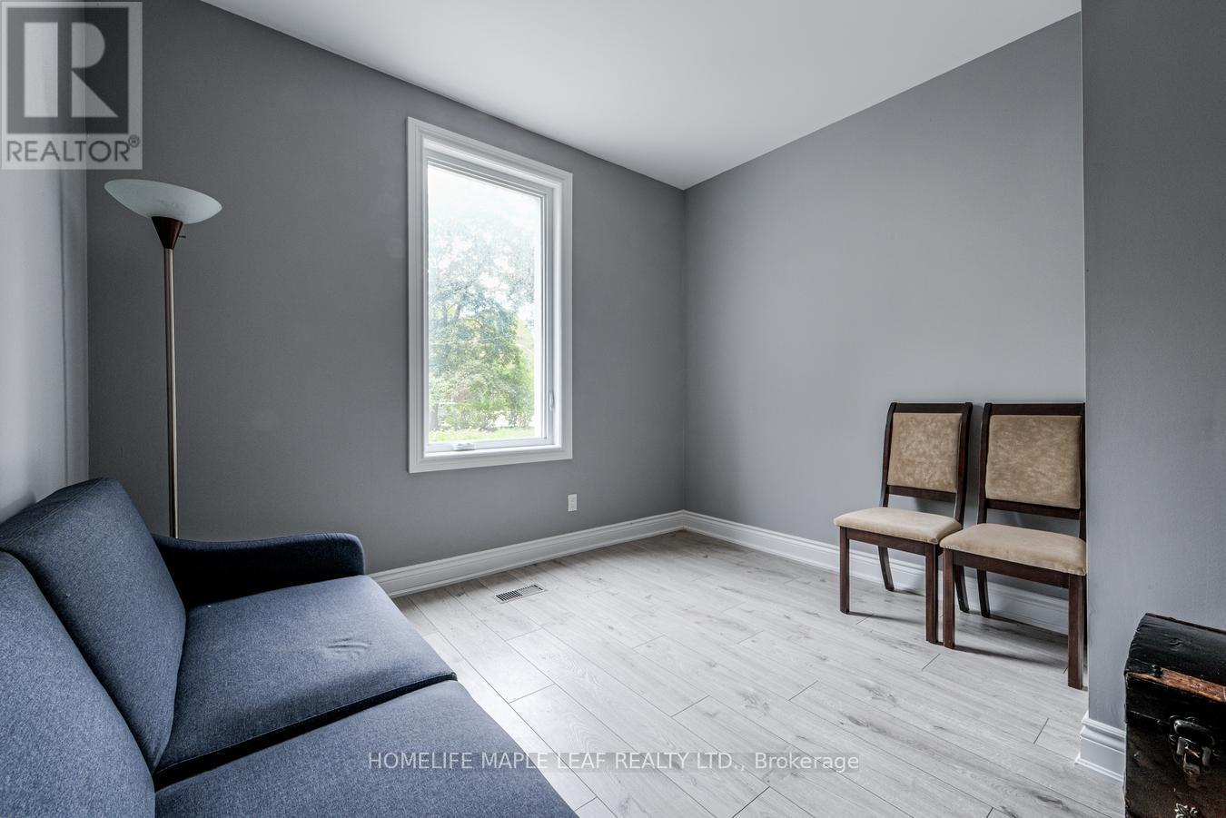 12 Adamson Street N Property Photo 43