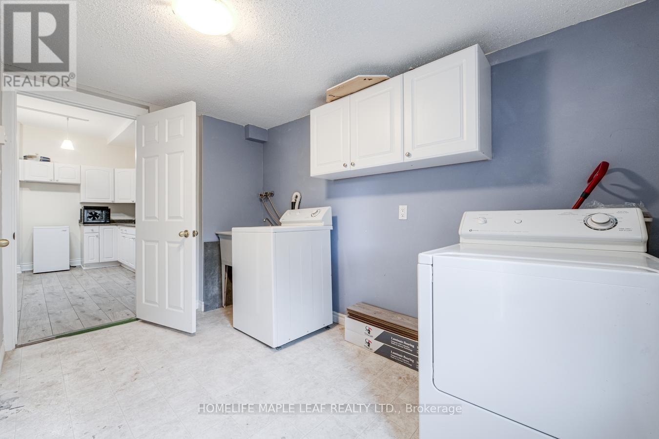 12 Adamson Street N Property Photo 44