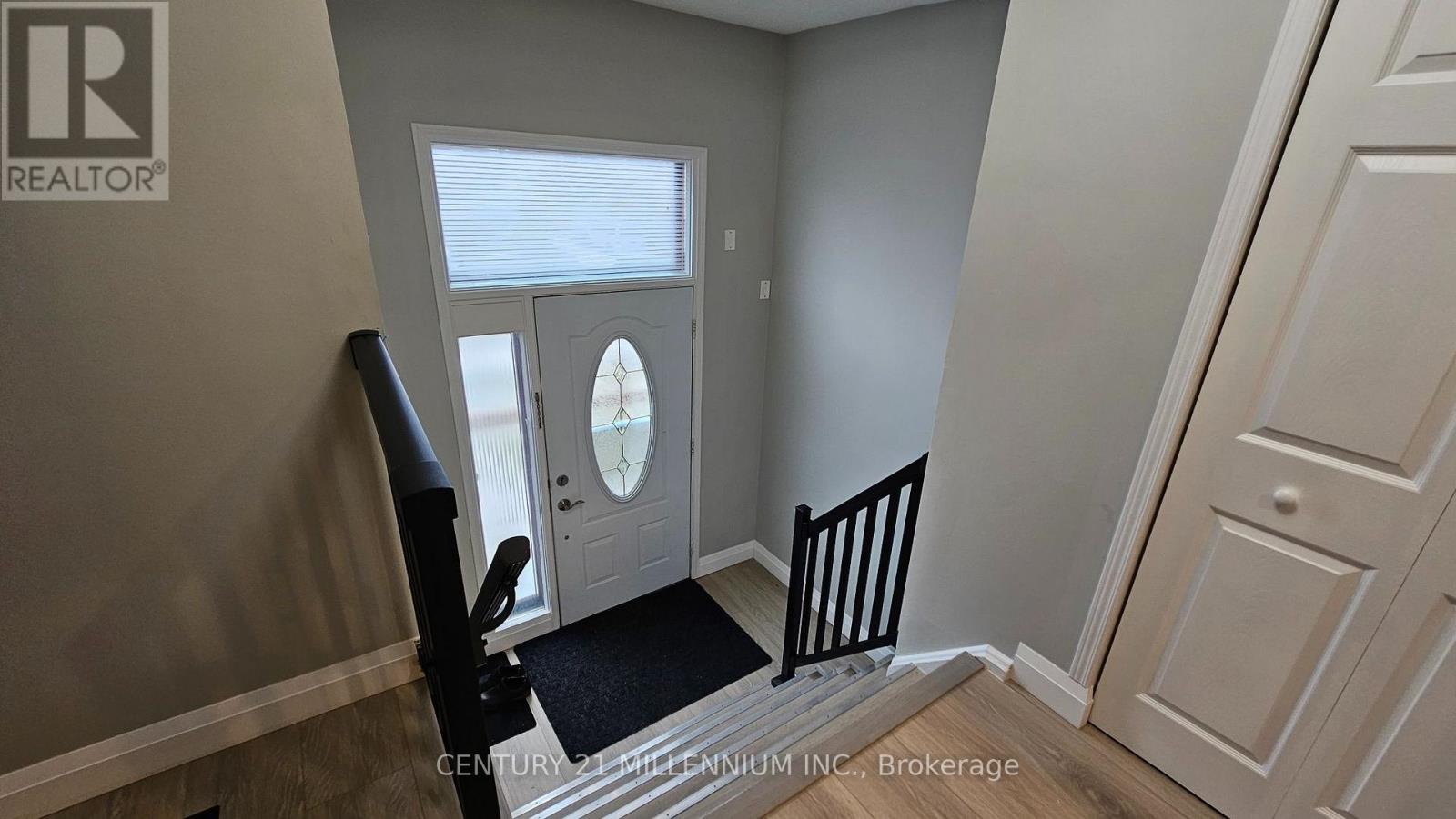 Upper - 67 Simmons Boulevard Property Photo 2
