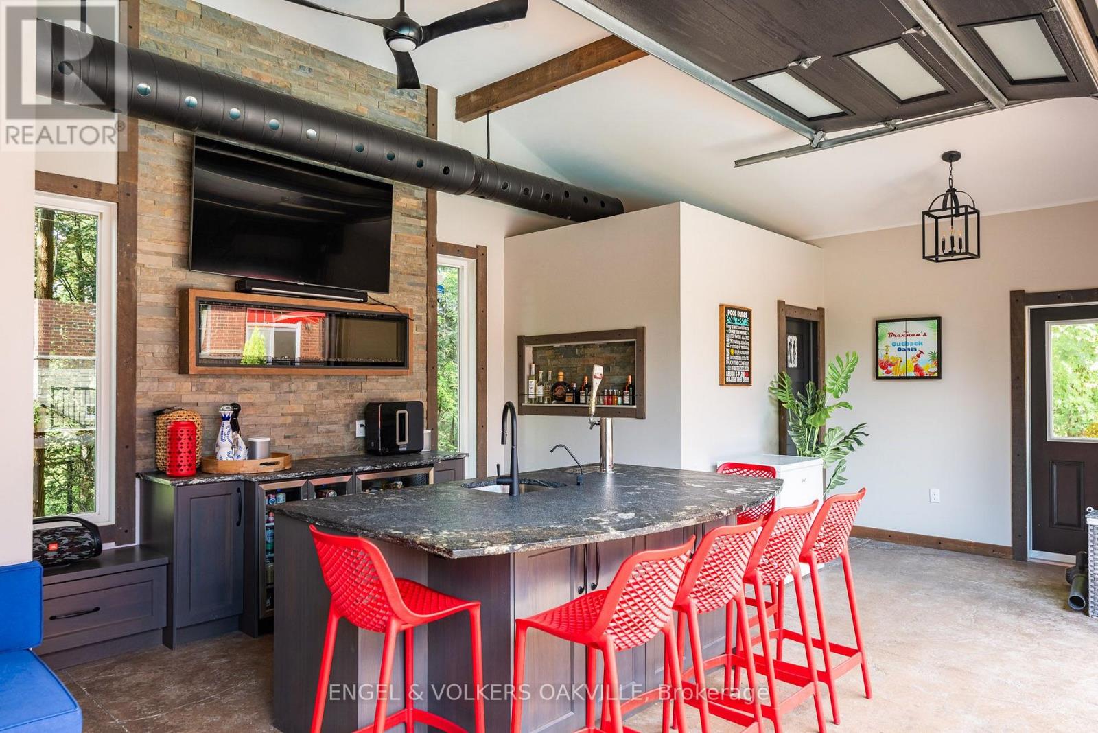 33 Barraclough Boulevard Property Photo 6