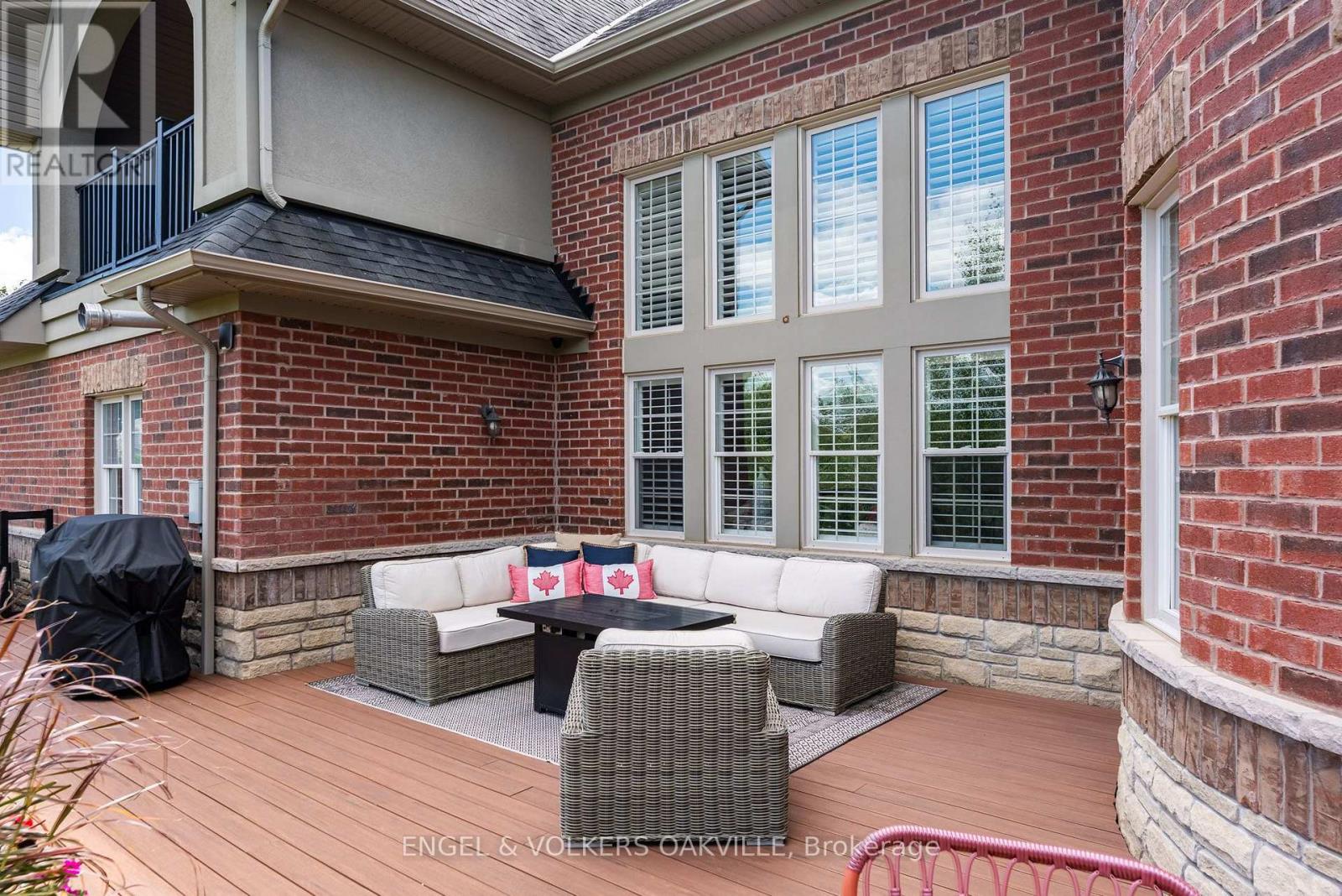 33 Barraclough Boulevard Property Photo 11