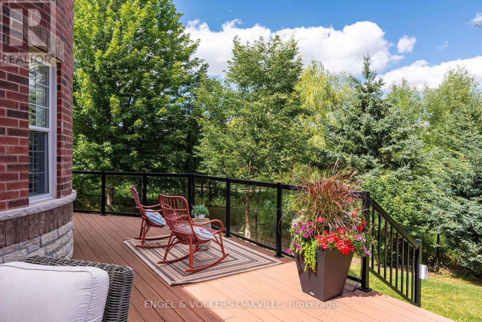 33 Barraclough Boulevard Property Photo 12
