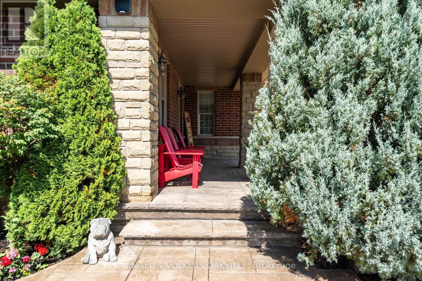 33 Barraclough Boulevard Property Photo 21