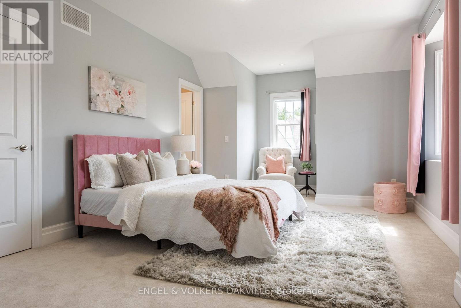 33 Barraclough Boulevard Property Photo 26